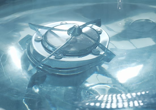 Metenova Truelev Mobile can be moved inside filled vessel.